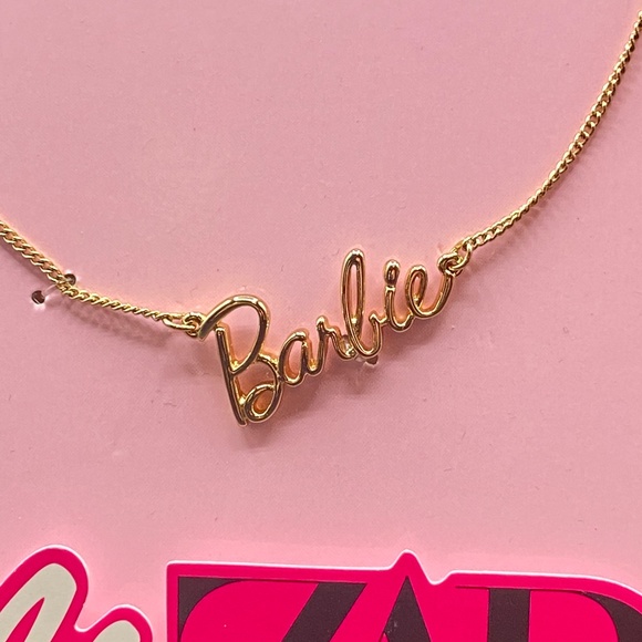 Barbie Zara Official Movie Necklace - Hard to find! New in box! - Picture 4 of 4